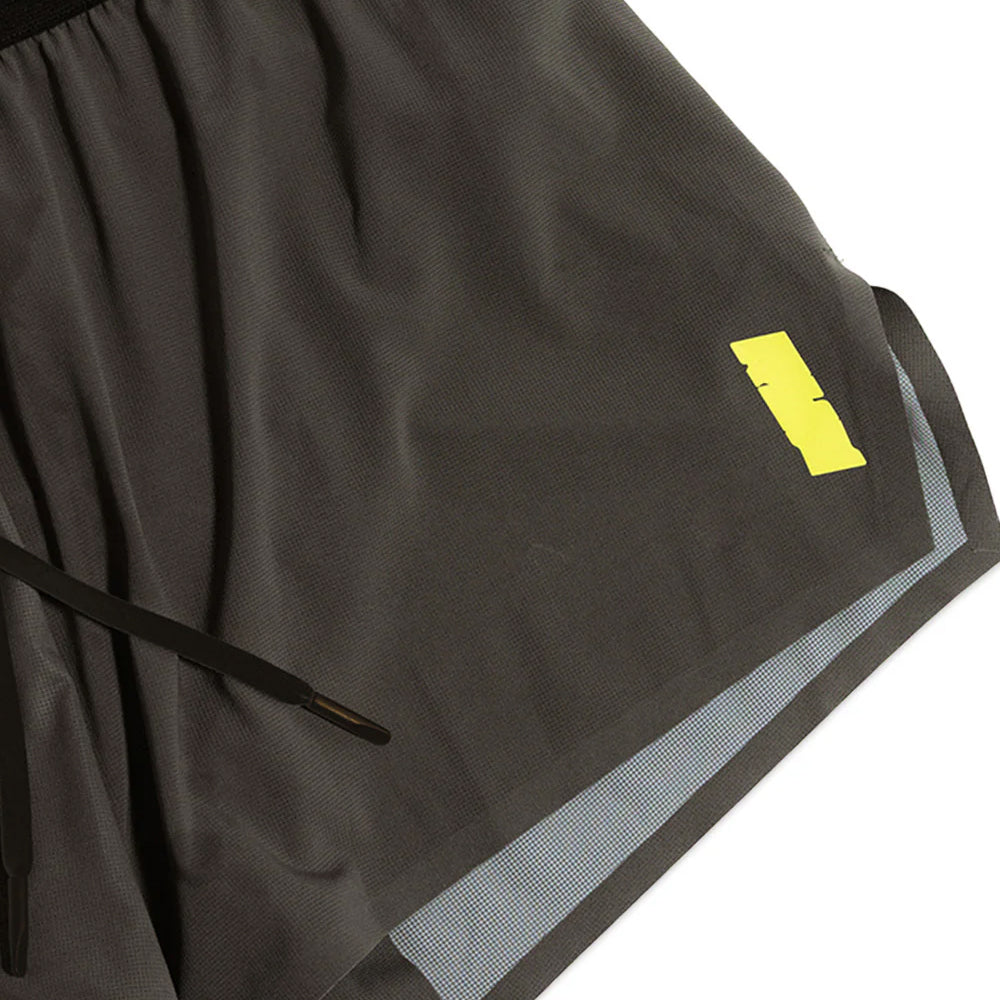 never-blur-split-shorts