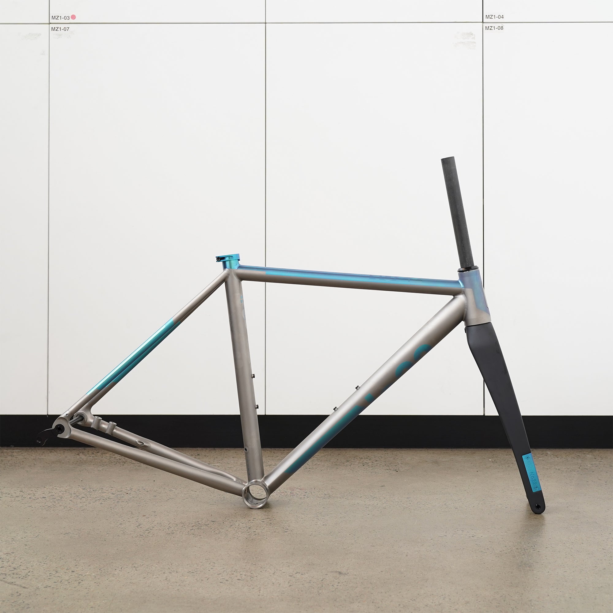 No. 22 Great Divide Titanium Road Frameset - 50cm Turquoise