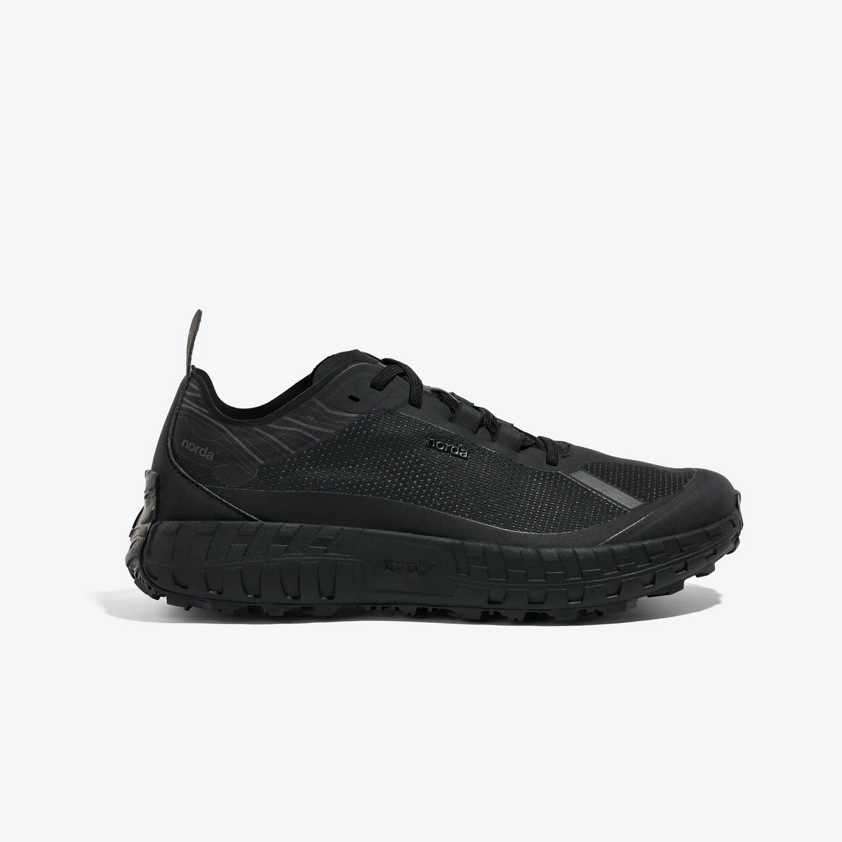norda-001-g-graphene-trail-running-shoe-stealth-black-side