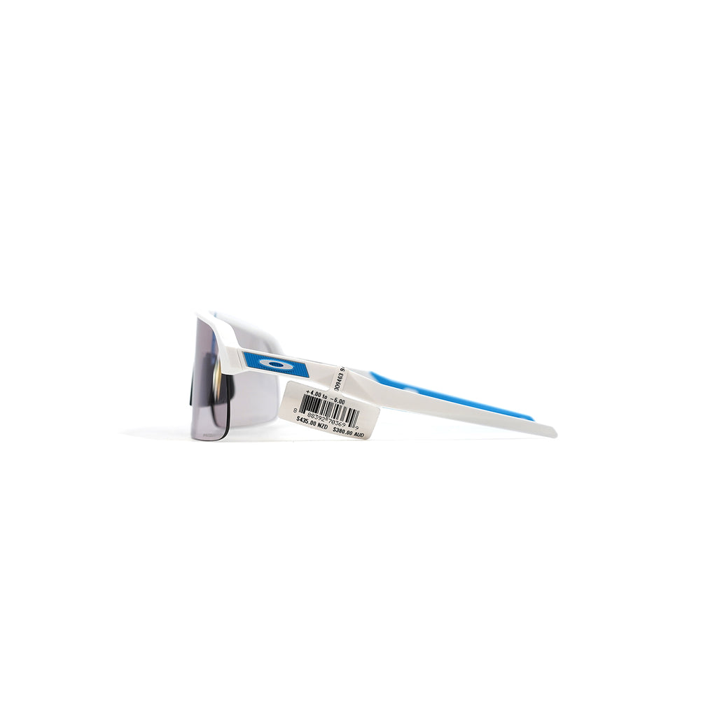 oakley-sutro-lite-matte-white-prizm-transitions-cobalt