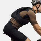 portal-passage-cargo-vest-black-beauty