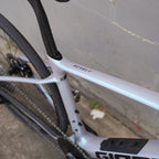 Preloved / Giant Revolt Advanced 0 Pro Custom Build - Prismatic Haze XS