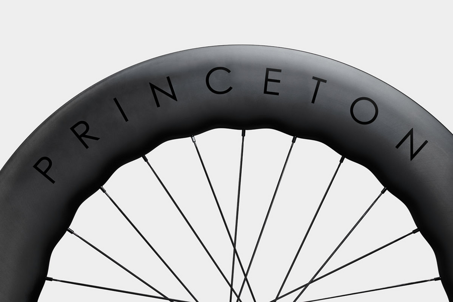 princeton-coda-9590-disc-brake-wheelset-black-close-up