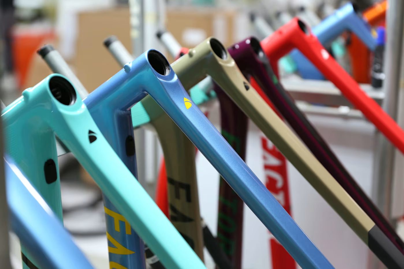 Factor Ostro Gravel Premium Package - Prisma Studio+ Custom Paint