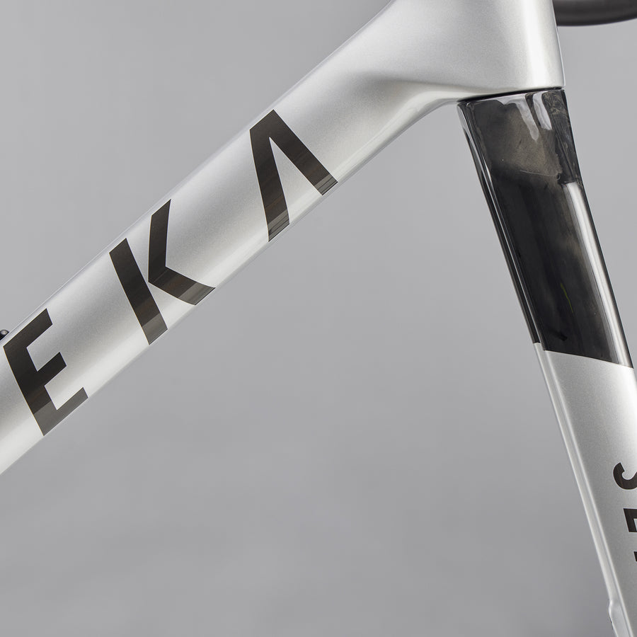 SEKA Spear Carbon Road Disc Frameset - Achromatic Silver
