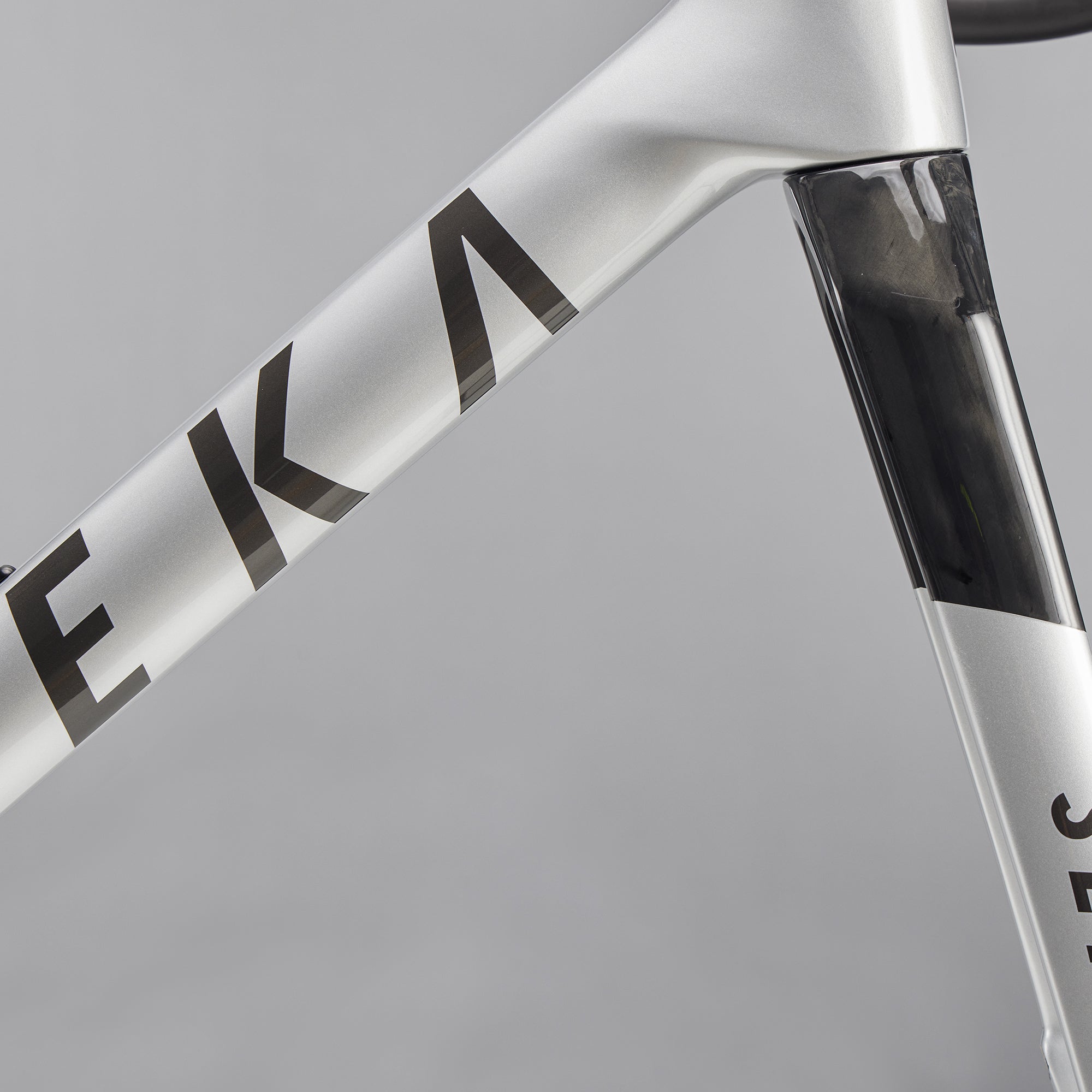 SEKA Spear Frameset - Achromatic Silver