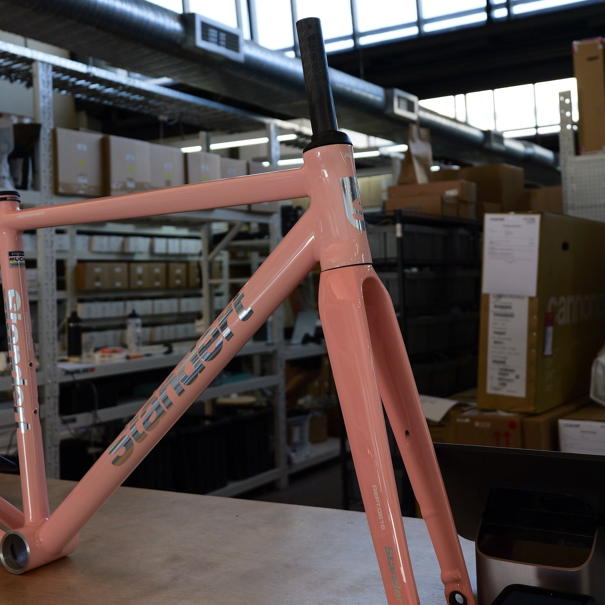 Standert Kreissage RS Aero Frameset - Pink + White