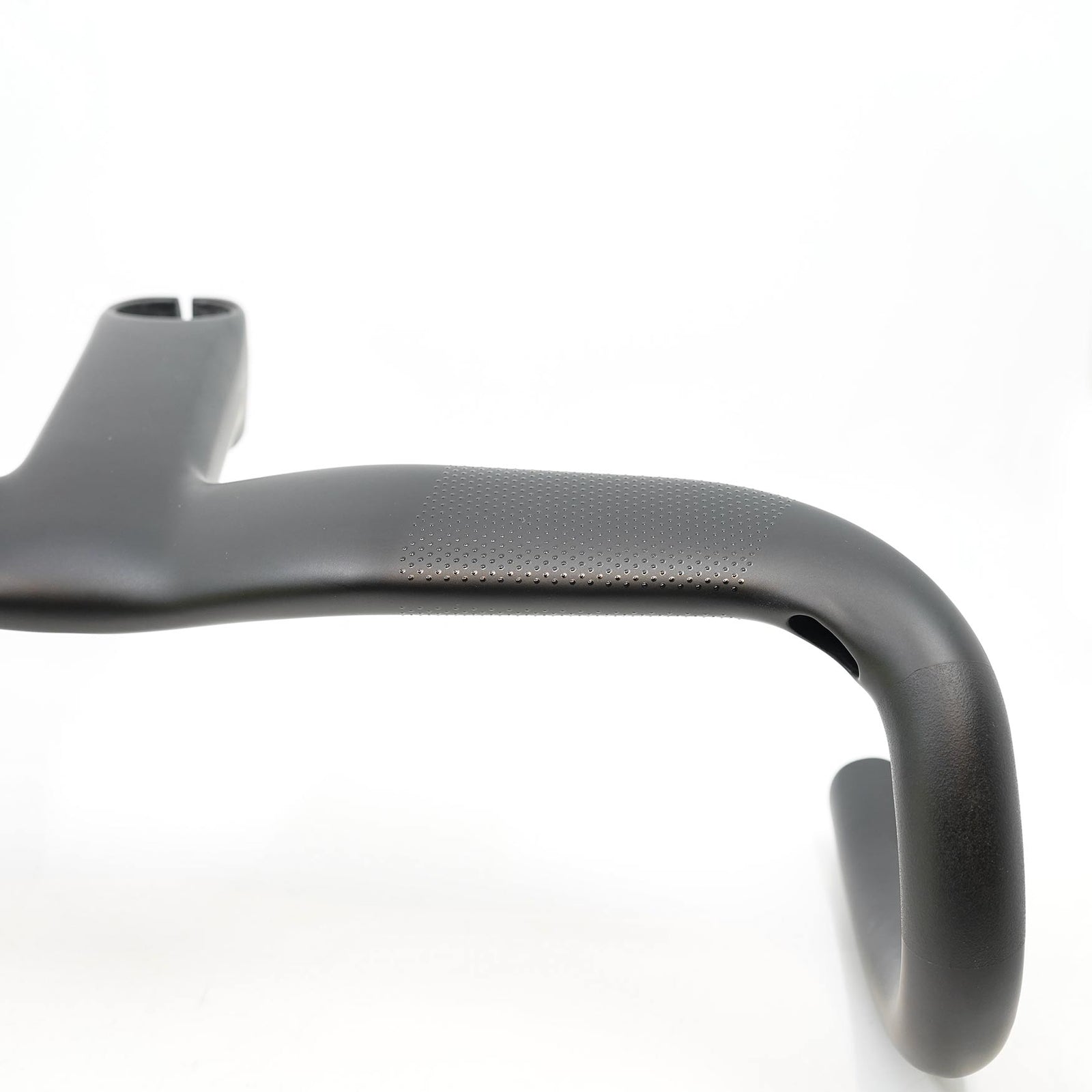 Tavelo AVRO Rise Carbon Integrated Handlebar