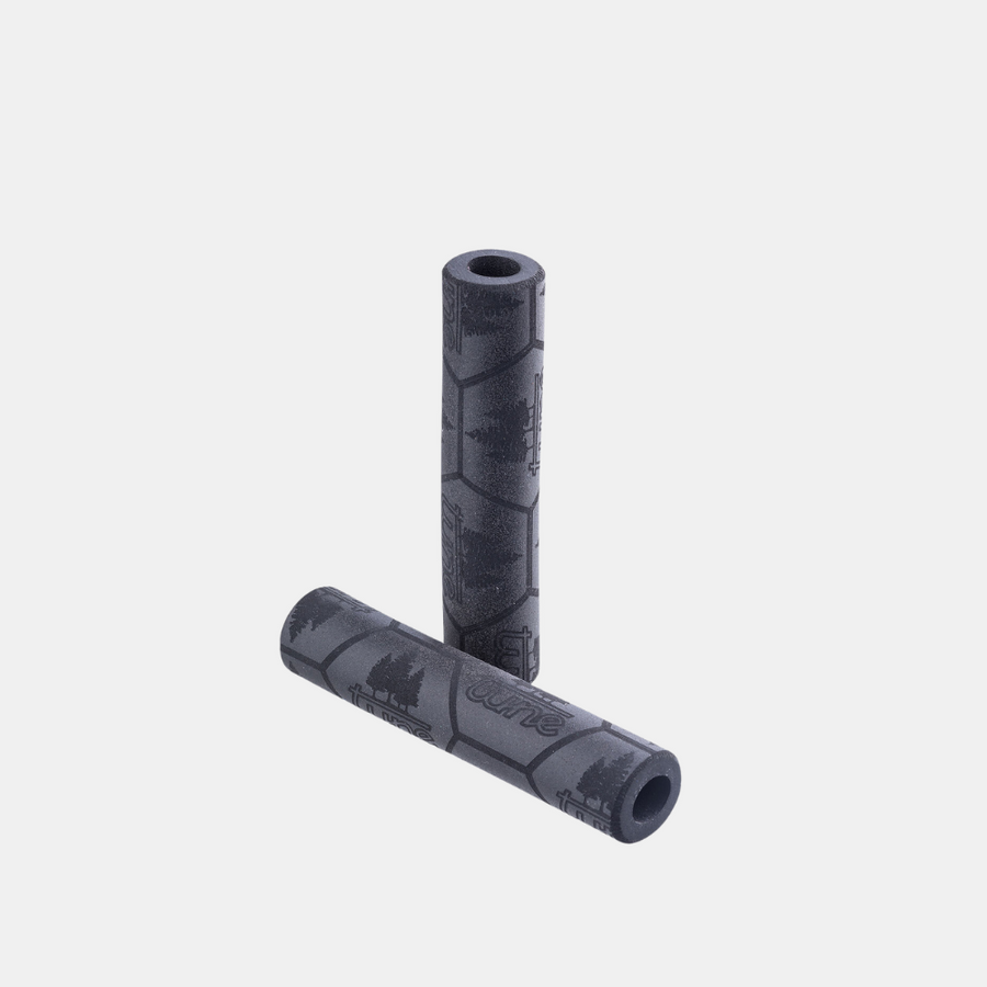 tune-angriff-silicone-foam-grips-black