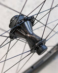 campagnolo-bora-ultra-wto-45-disc-brake-carbon-clincher-wheelset-hub