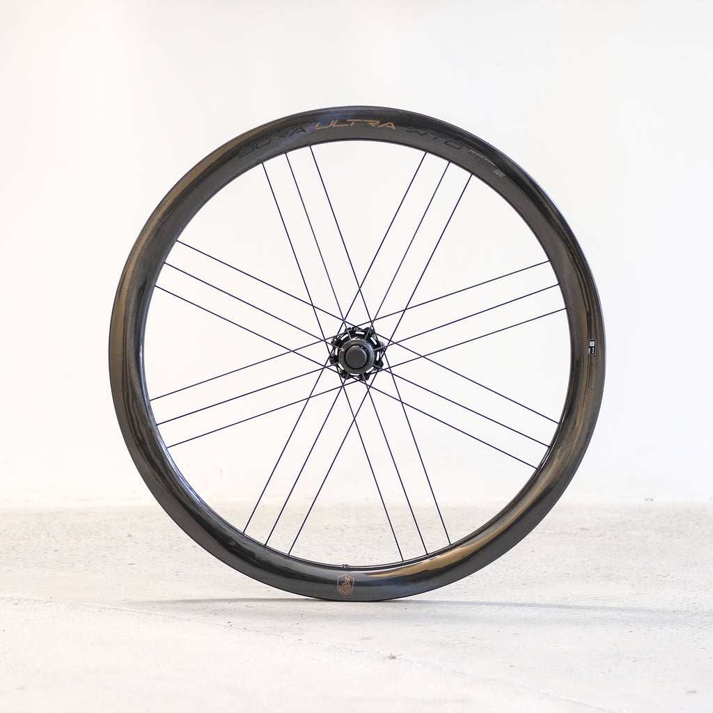 campagnolo-bora-ultra-wto-45-disc-brake-carbon-clincher-wheelset