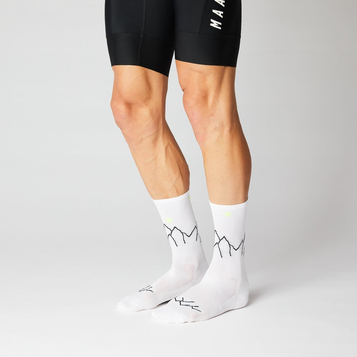 fingerscrossed-11_04-mountain-socks-white-neon-front