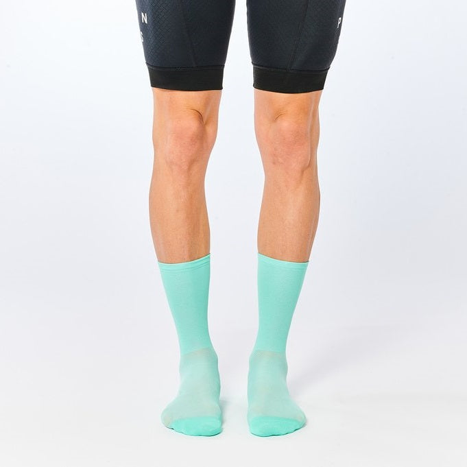 fingerscrossed-classic-socks-celeste-front