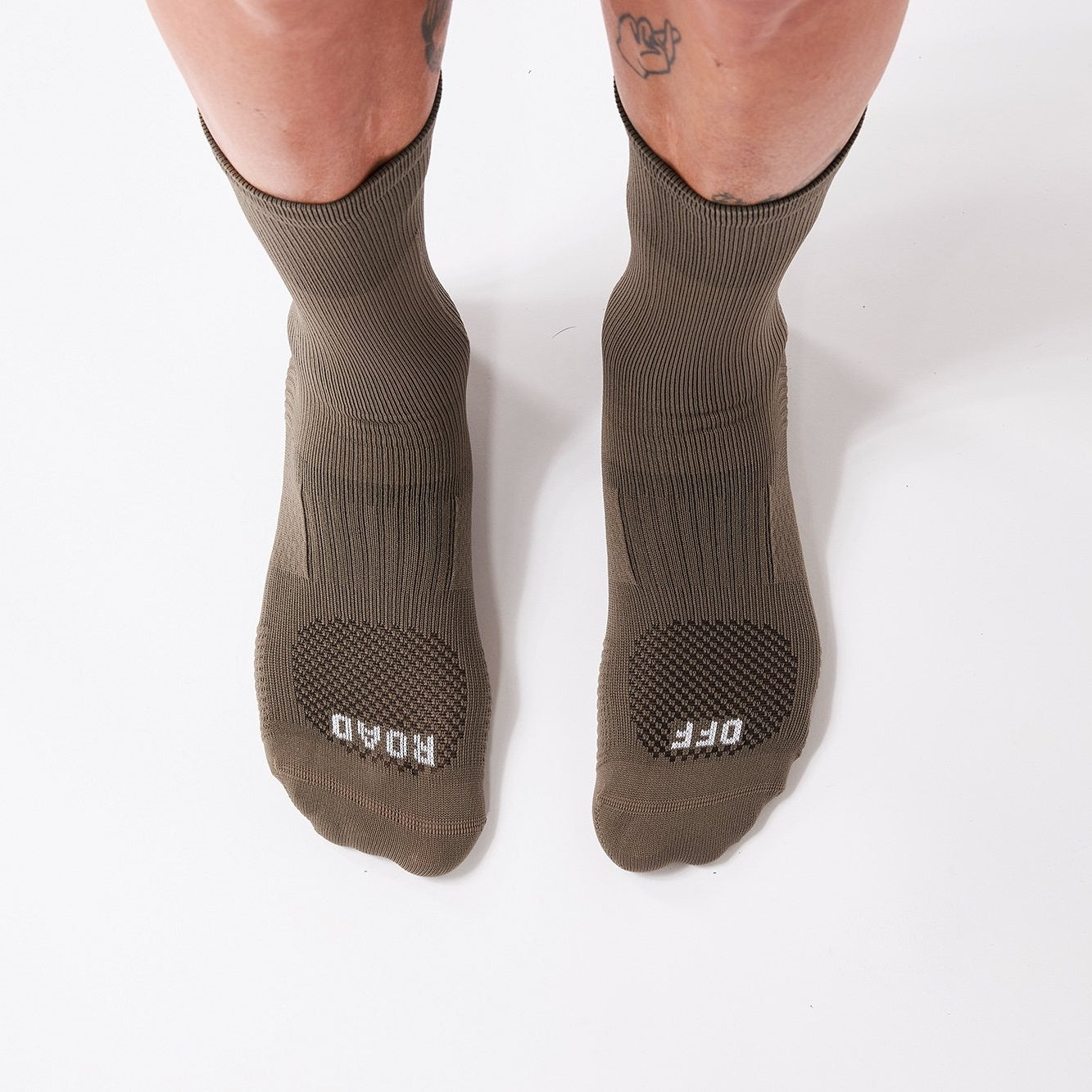 fingerscrossed-off-road-socks-walnut-top