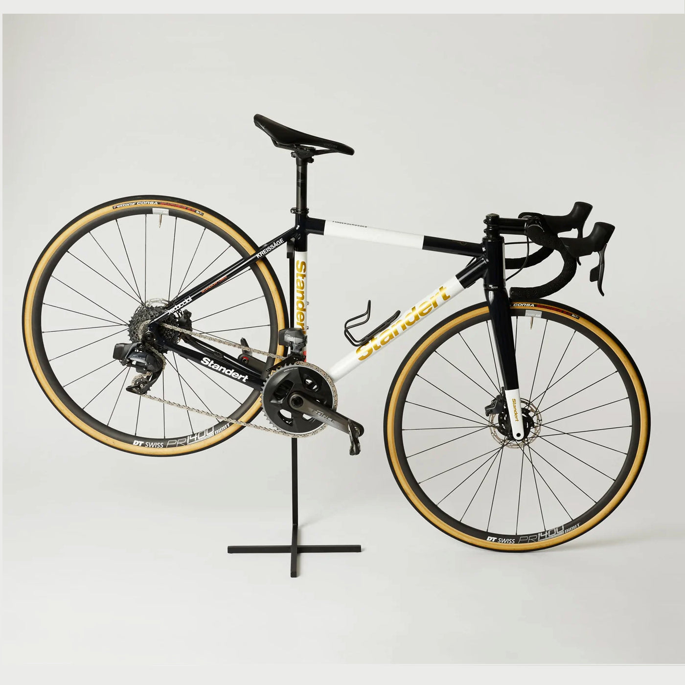 fingerscrossed-plus-minus-bikestand-black-bike