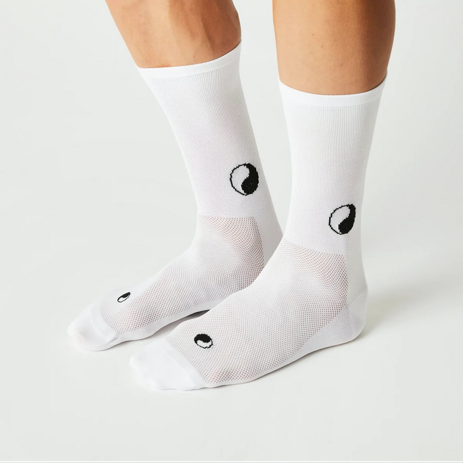 fingerscrossed-yin-yang-socks-white
