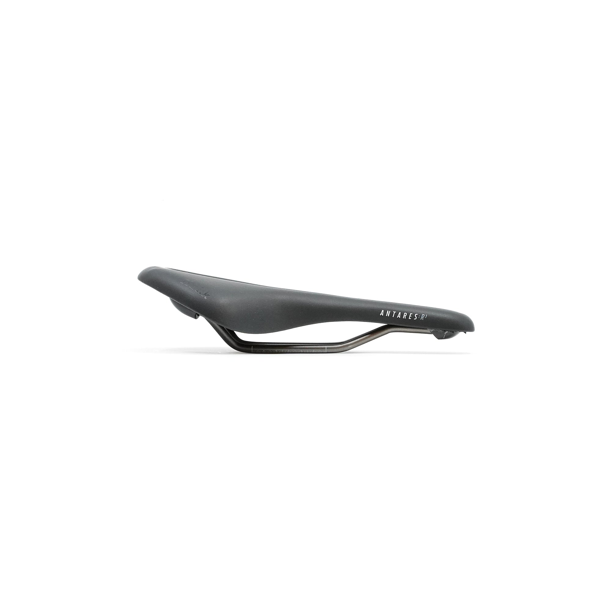 fizik-antares-r3-open-saddle-black