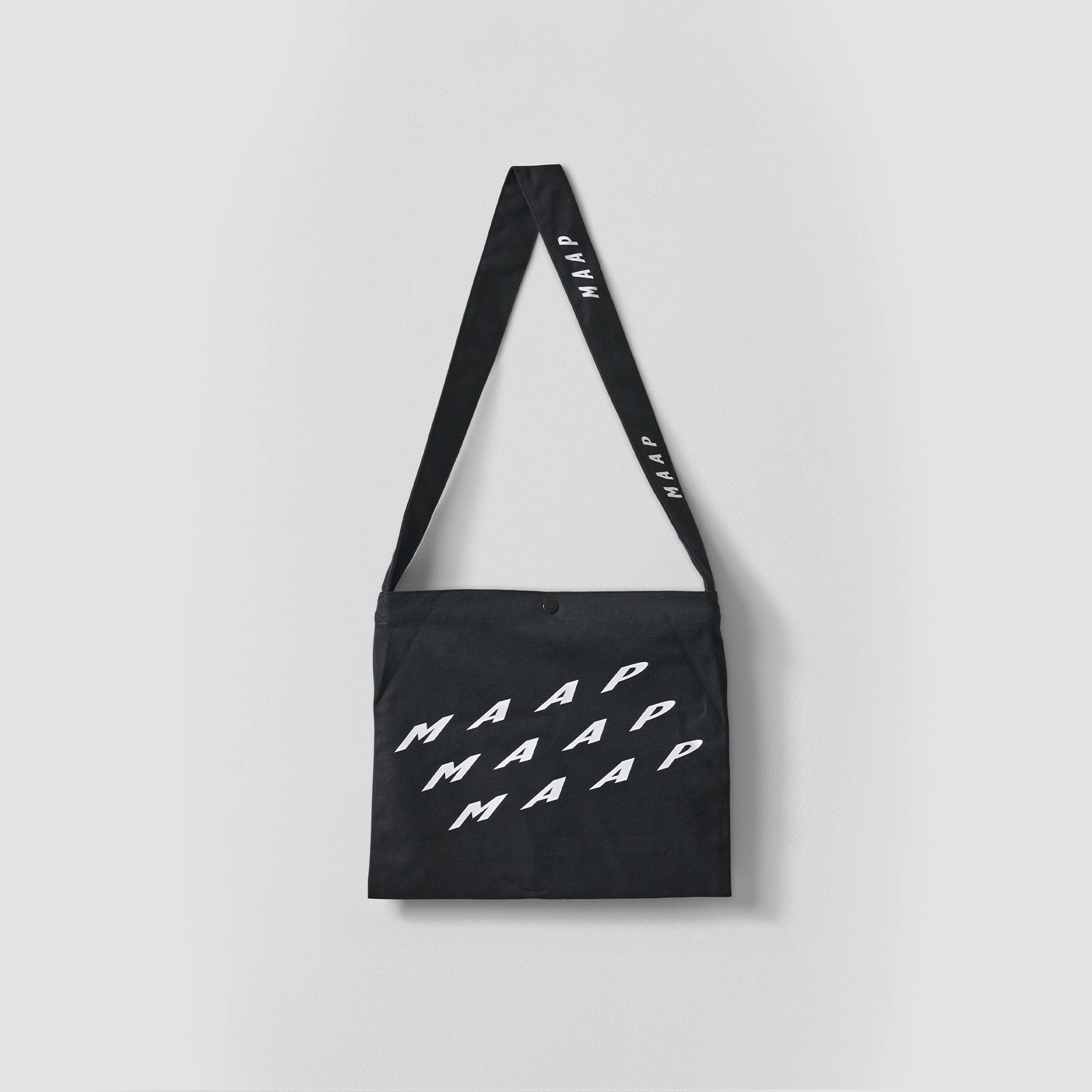 maap-evade-musette-black