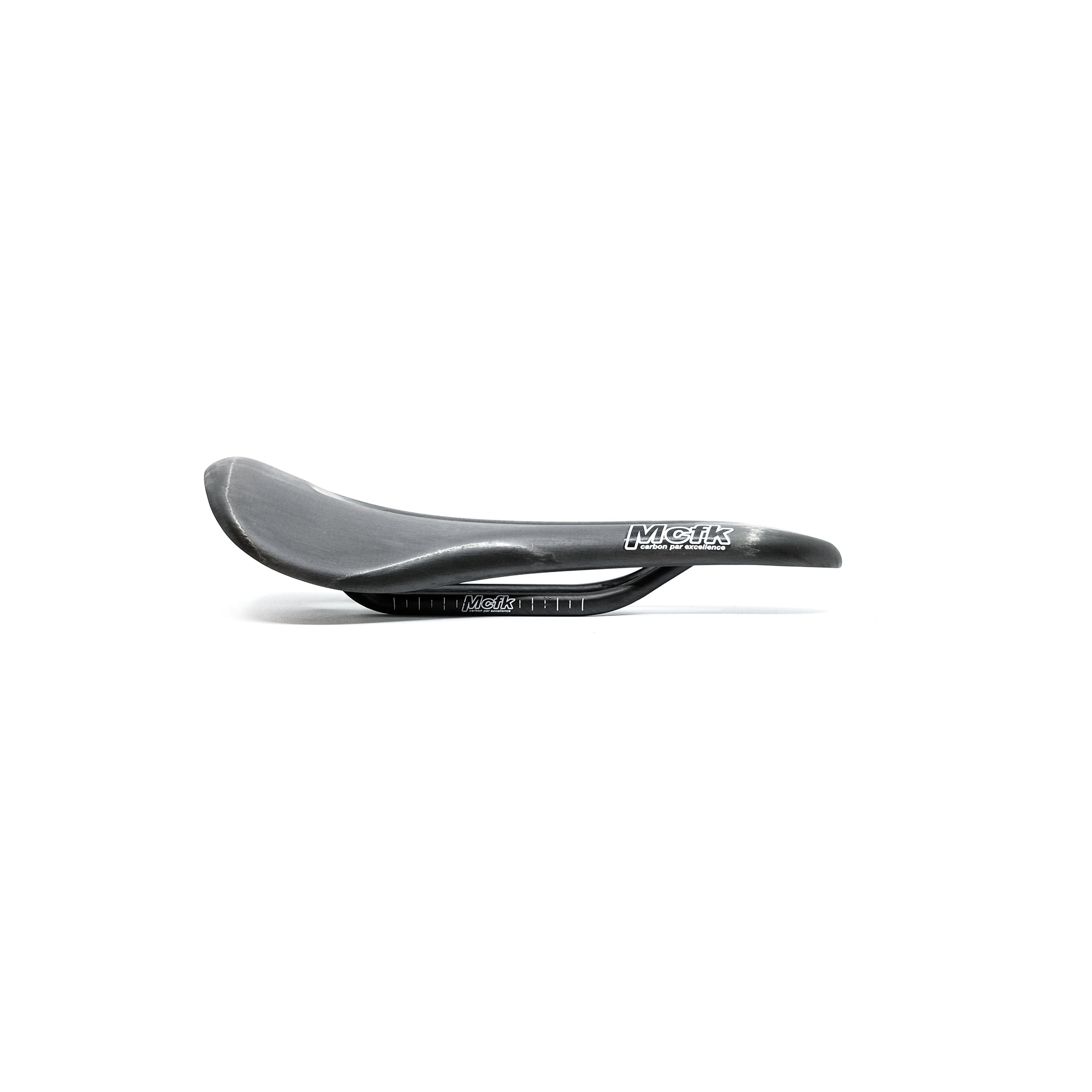 mcfk-raw-carbon-open-saddle-side