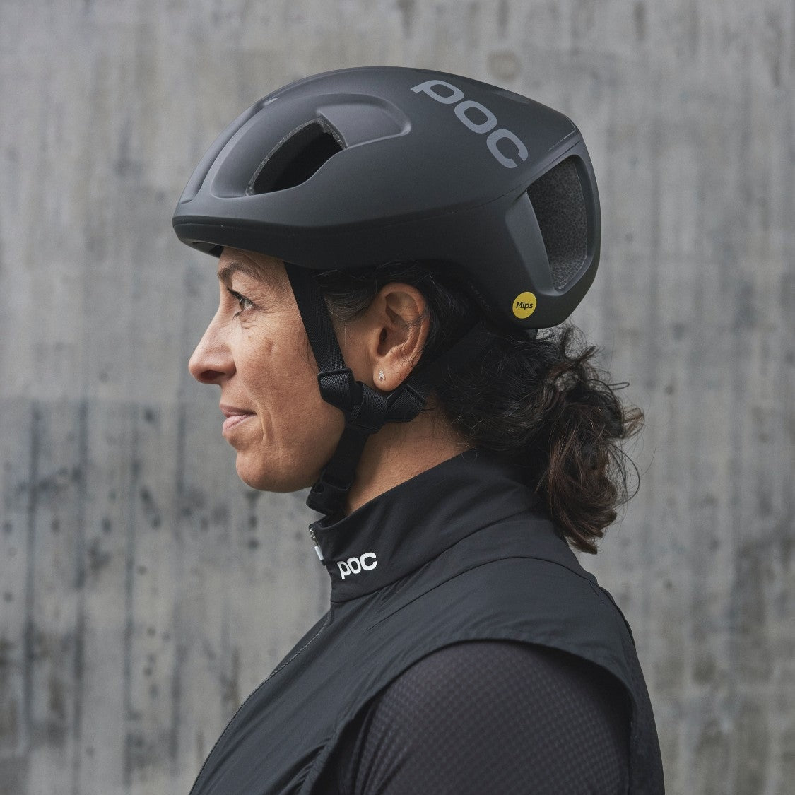 poc-ventral-mips-road-helmet-uranium-black-matte-side