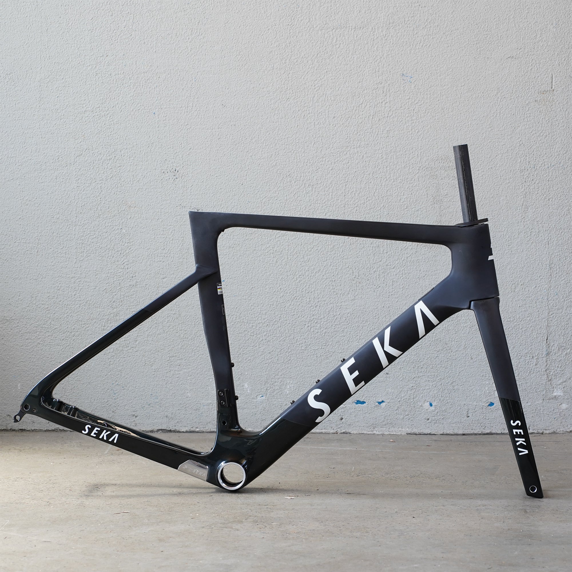SEKA Exceed Aero Road Frameset - Matte Ink Black (M) & 38/110 Handlebar