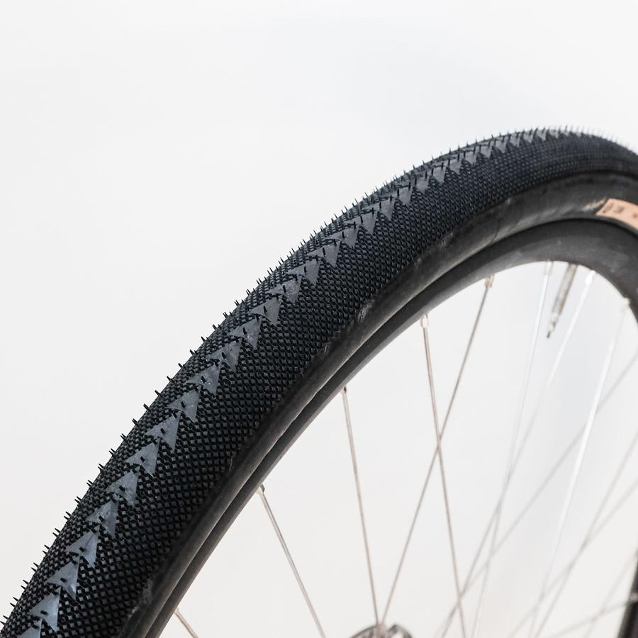 ultradynamico-cava-robusto-gravel-tyre-650b-x-47-99mm-black-tread