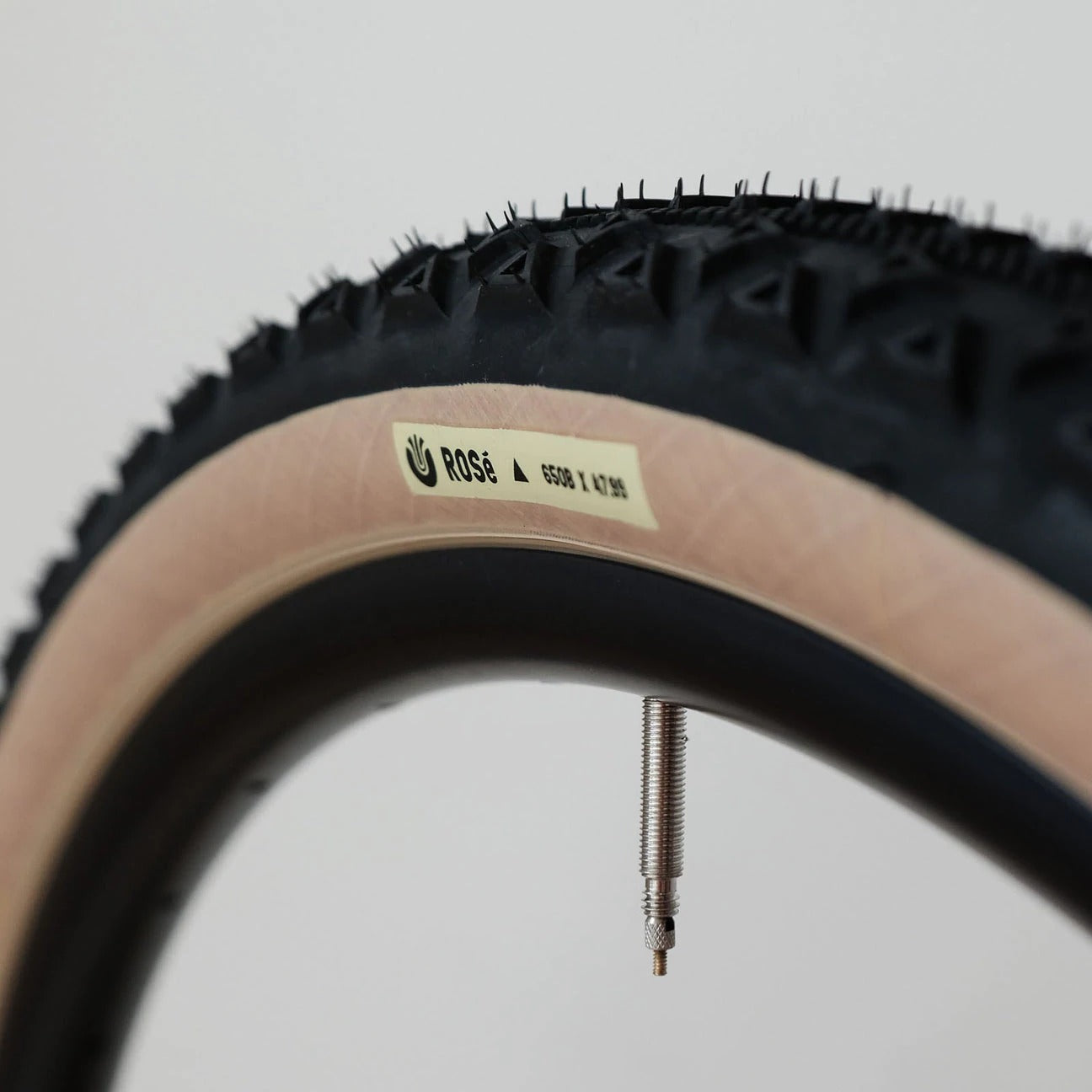 ultradynamico-rose-jff-gravel-tyre-tan